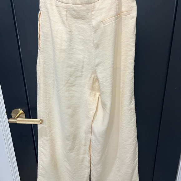 Topshop Cream, butter yellow Culottes - Picture 2 of 6